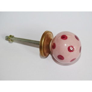 Pulsante rosa chiaro con passo palla rosa scuro