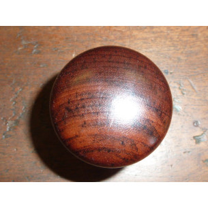 butons in wood simple