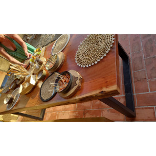 Table en acacia massif avec bords non délignés  200x100 cm
