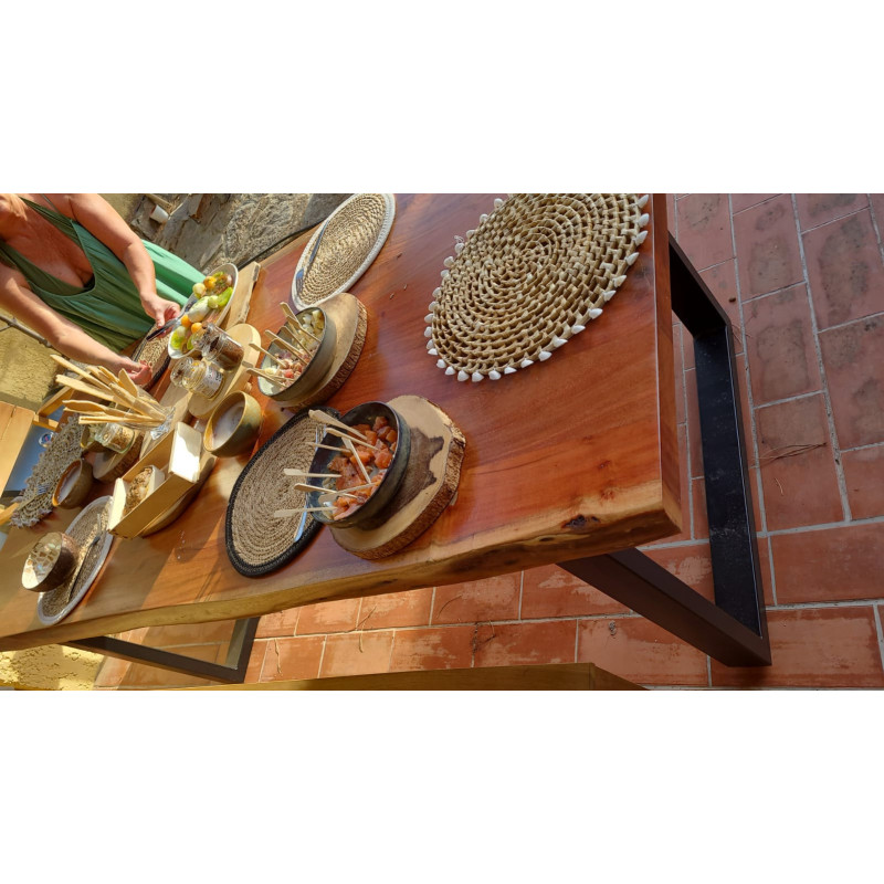 Table en acacia massif avec bords non délignés  200x100 cm