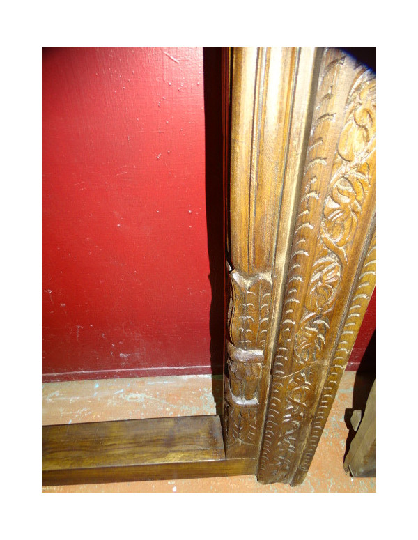 Old house doors in the shape of an arch carved in 135x255 cm