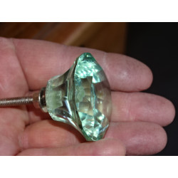 DIAMANT-förmiger Glasknopf 45 mm sehr hellgrün