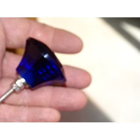 Bouton en verre en forme de DIAMANT 45 mm bleu outremer