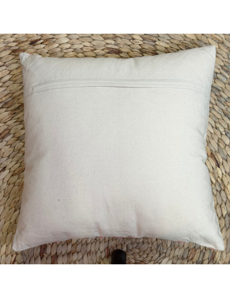 Coussin brodé Crabes & étoiles de mer – Écru & corail – 45x45 cm