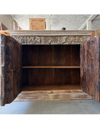 Buffet en teck à portes anciennes – 121 cm