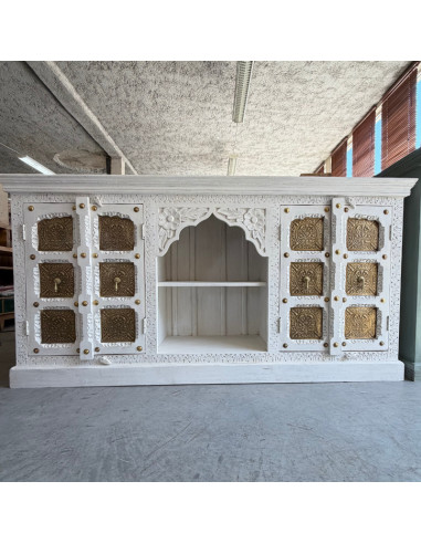 Buffet sculpté en manguier et laiton martelé – 180 x 40 x 90 cm