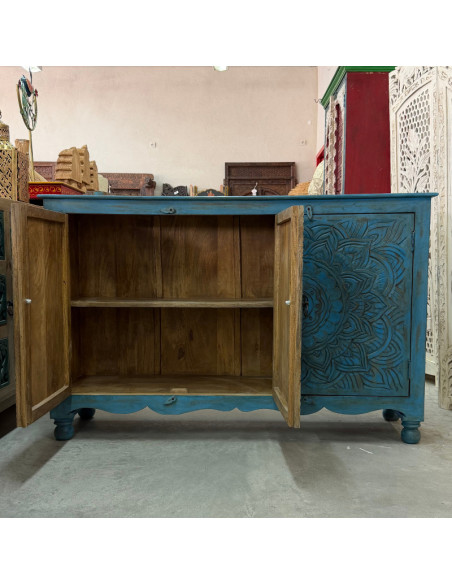 Buffet bleu sculpté 3 portes – 140 x 40 x 90 cm