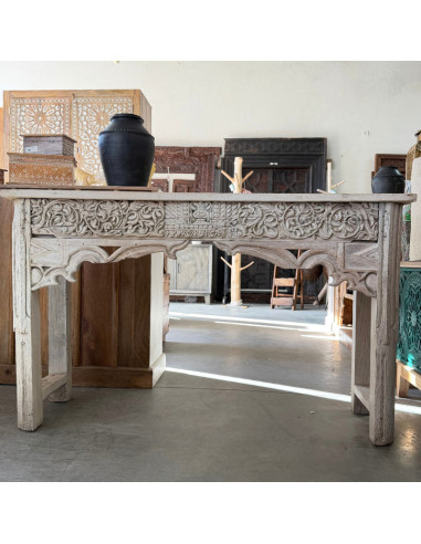 Console en teck ancien sculpté blanchi – 135 x 41 x 81 cm