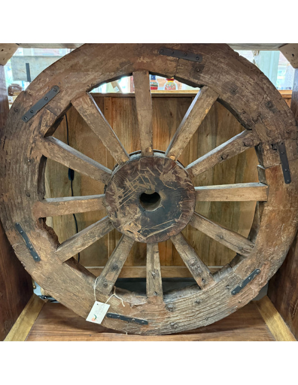 Console en teck recyclé avec roue de charrette ancienne – 140 x 40 x 109 cm