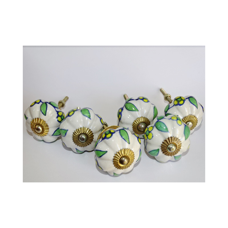 Lot de 6 boutons en porcelaine - Lot 62