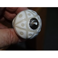 Pomelli per mobili con stelle e punti in rilievo - argento