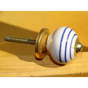Little handle white line...