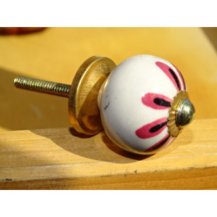 Small handle black and pink...