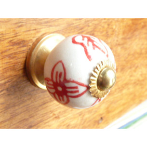 mini knobs white flowers reds