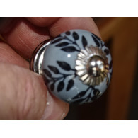 mini boutons en céramique grise et fougère noire - argenté