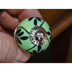 mini buttons in green ceramic and black flower - silver
