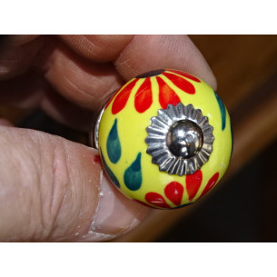 mini botones de cerámica amarilla y 2 flores rojas - plata