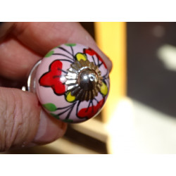 mini botones de cerámica rosa y 3 flores rojas - plata