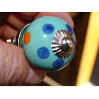 mini bottoni in ceramica verde con pois multicolori - argento