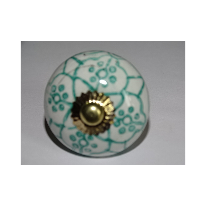 Drawer knobs with green arabesque