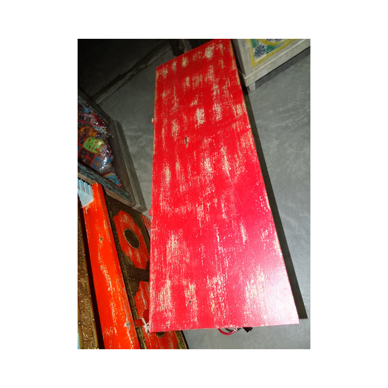 Long coffre à couverture en manguier avec patine rouge et laiton