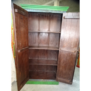 Armoire arche et métal rouge bleue verte et blanche