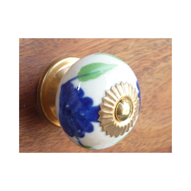 butons big flower dark-blue green apple