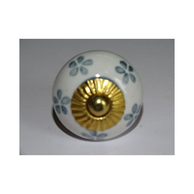 Boutons de tiroirs ou porte blanc et fleurs grises
