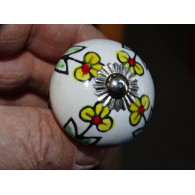 Boutons de meubles en porcelaine blanc et petites fleurs jaunes - argenté