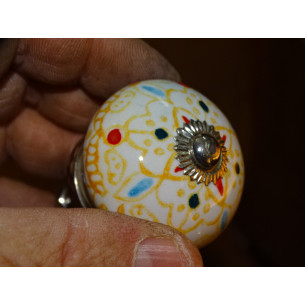 Pomos para muebles blancos con arabesco naranja claro - plata