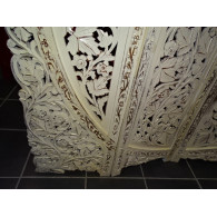 Paravent rond fleurs blanc poncé