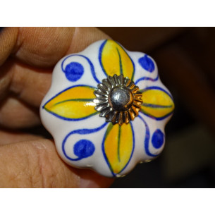 Mango de calabaza en porcelana blanca y 4 pétalos amarillos - plata