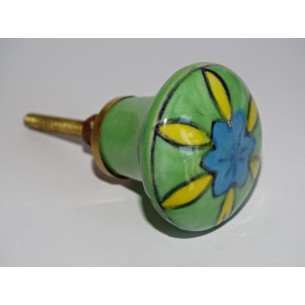 Botón de porcelana verde y...