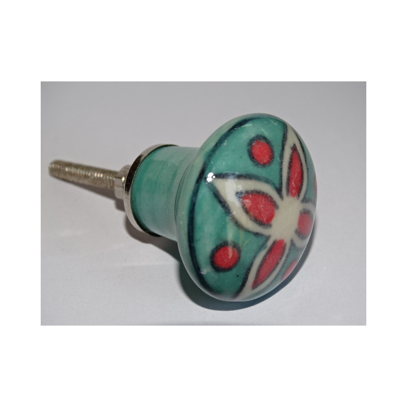 Botón verde turquesa en forma de pera y flor roja
