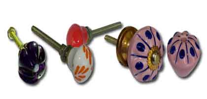 Manijas y botones de porcelana o vidrio para sus muebles